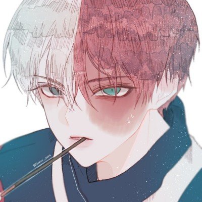 花花吃笋两只手都不闲着
